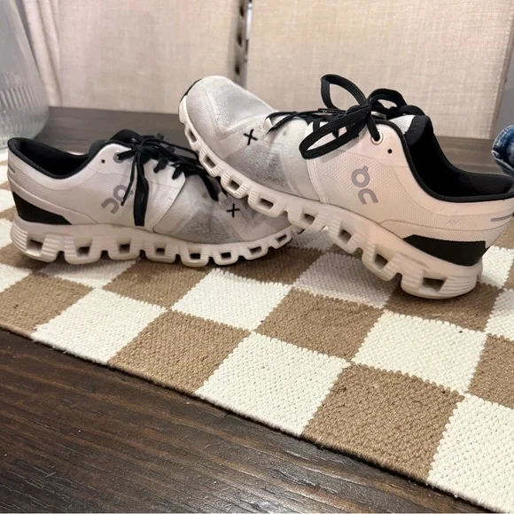 Womens On Cloud X3 size 8.5 - Picture 1 of 5